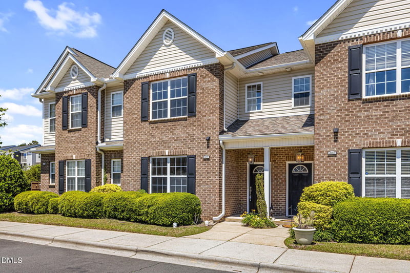 379 Willhaven Dr, Fuquay Varina, NC 27526