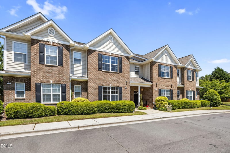 379 Willhaven Dr, Fuquay Varina, NC 27526
