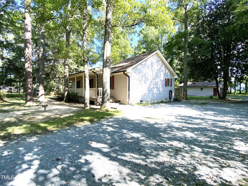 379 Wilson Jones Rd, Clayton, NC 27520