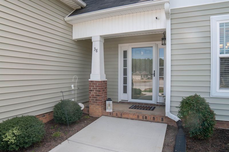 38 Coral Ridge Dr, Clayton, NC 27520