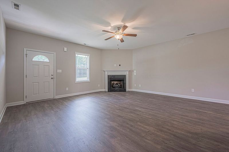 38 Cotton Mill Dr, Zebulon, NC 27597