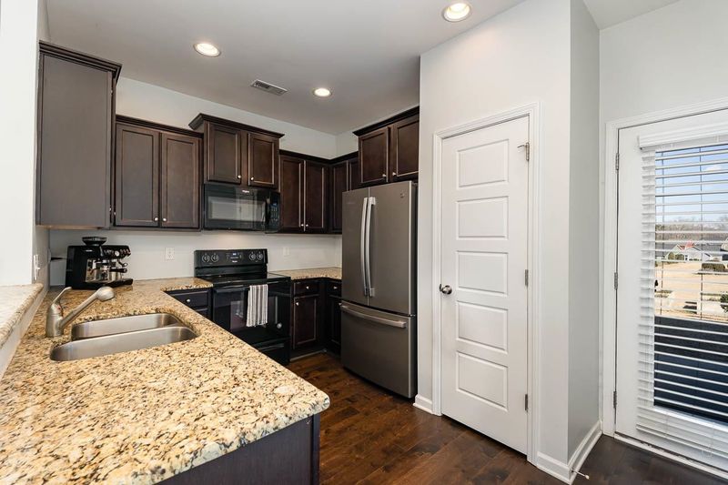 38 Manito Pl, Clayton, NC 27520