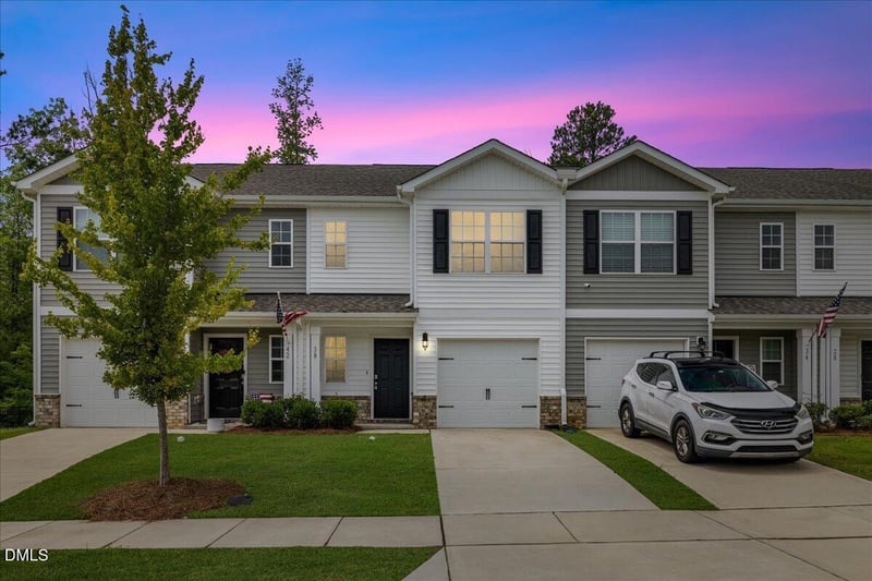 38 March Creek Dr, Fuquay Varina, NC 27526