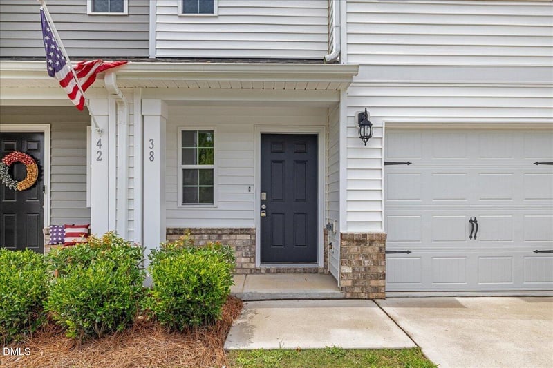 38 March Creek Dr, Fuquay Varina, NC 27526