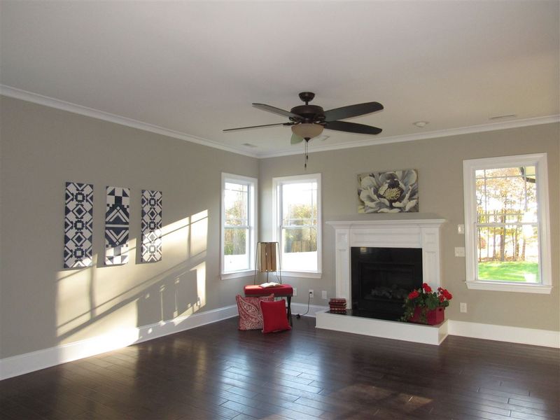 38 E Saddle Ct, Clayton, NC 27527