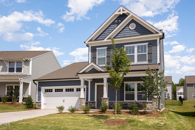 38 Silver Moon Ln, Clayton, NC 27527