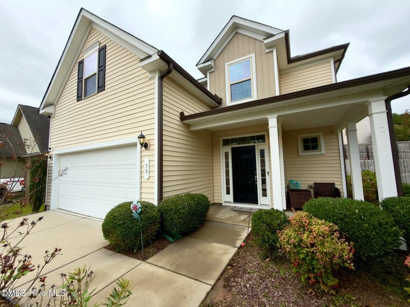 38 Standing Oaks Ln, Clayton, NC 27527