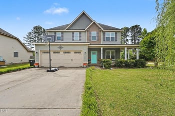 38 Wood Green Dr, Wendell, NC 27591