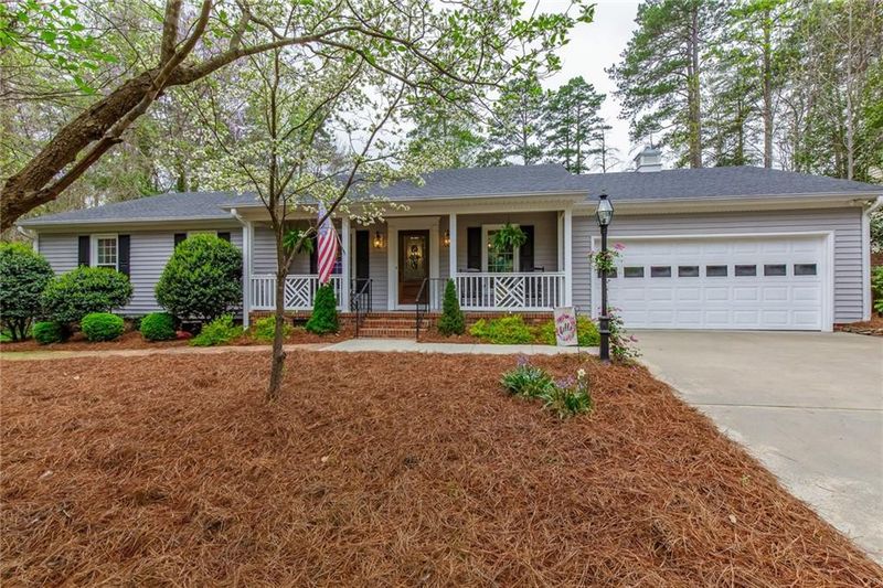 380 Billingham Dr, Burlington, NC 27215