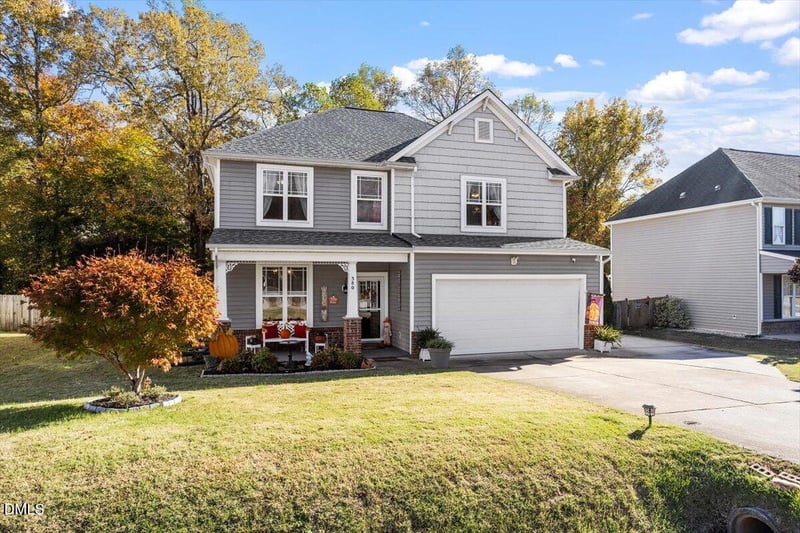 380 Collinsworth Dr, Clayton, NC 27527