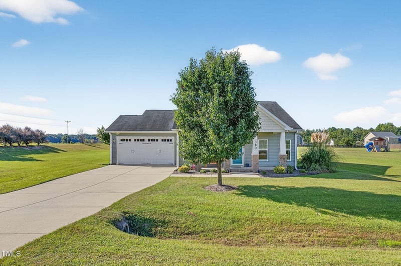380 Fairfax Dr, Sanford, NC 27332