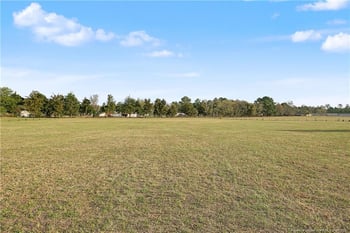 380 Sweet Grass Ln, Raeford, NC 28376