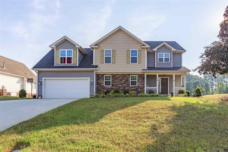 3800 Longmeadow Dr, Mebane, NC 27302