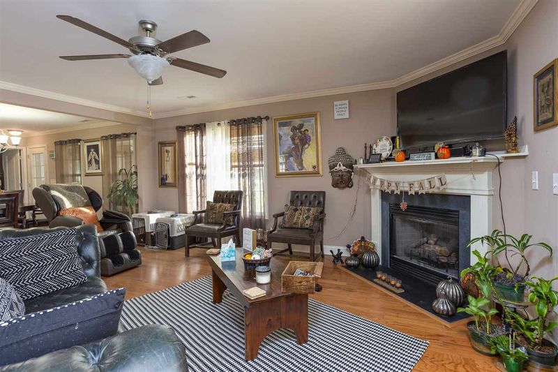 3800 Longmeadow Dr, Mebane, NC 27302