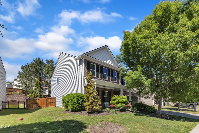 3801 Althorp Dr, Raleigh, NC 27616