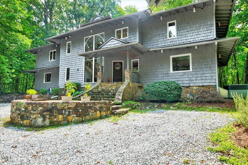 3801 Moonlight Dr, Chapel Hill, NC 27516