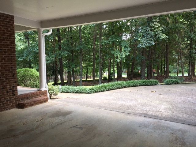 3801 Valley Stream Dr, Raleigh, NC 27604
