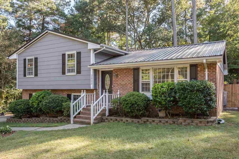 3805 Camaro Ct, Raleigh, NC 27604
