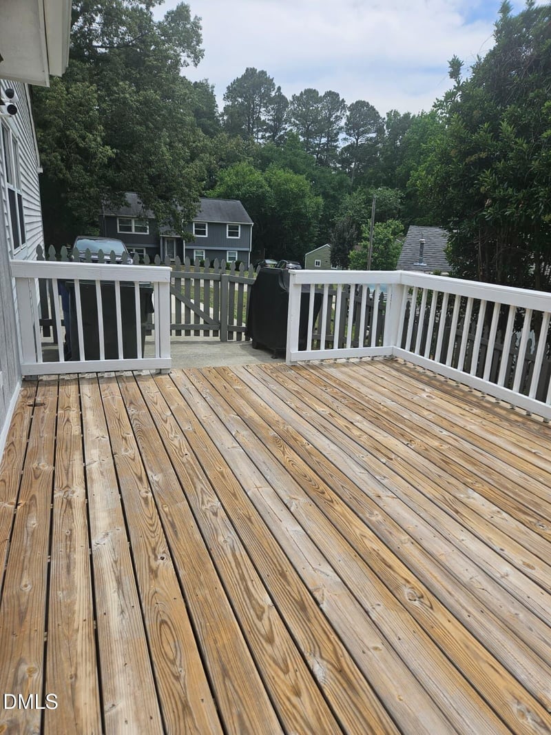 3805 Cascade Ct, Raleigh, NC 27604