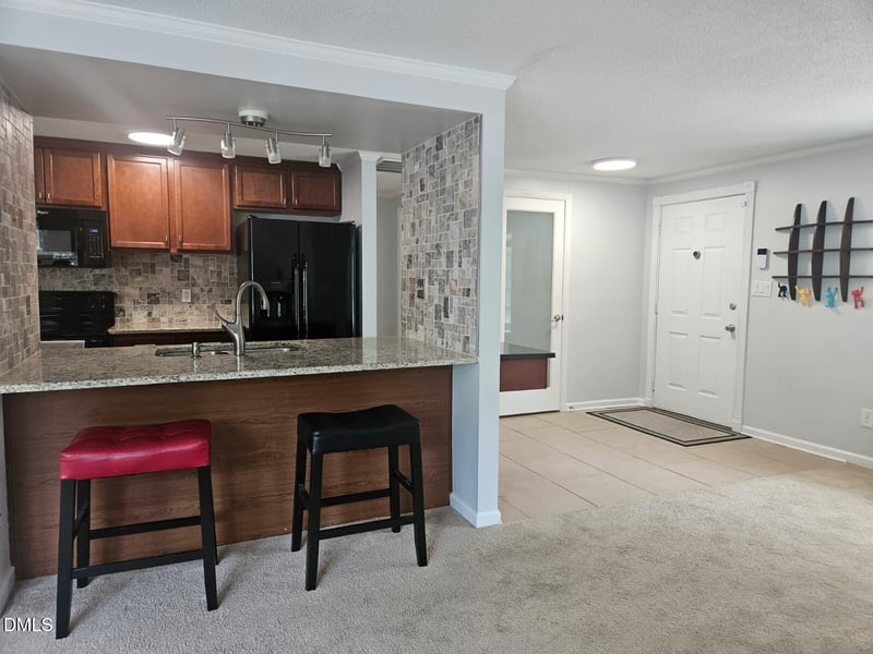 3805 Cascade Ct, Raleigh, NC 27604