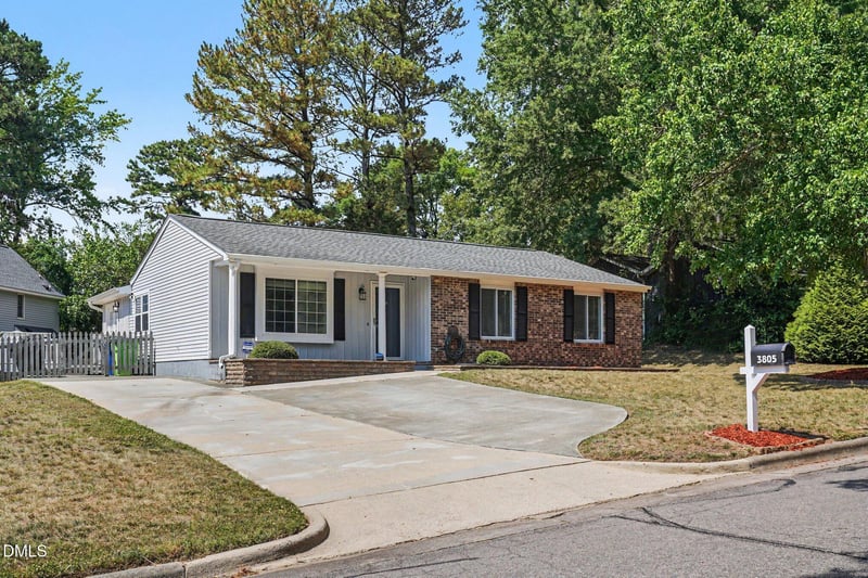 3805 Cascade Ct, Raleigh, NC 27604
