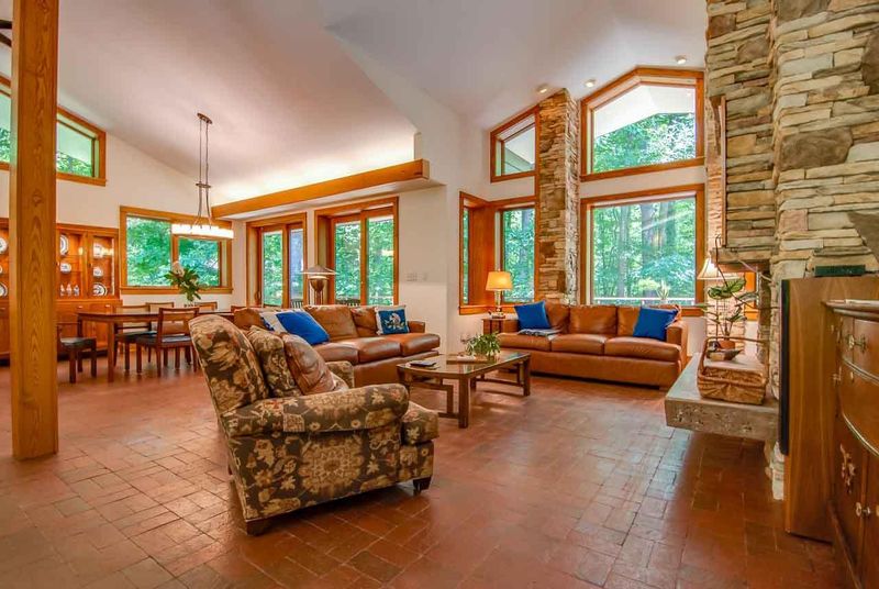 3805 W Cornwallis Rd, Durham, NC 27705