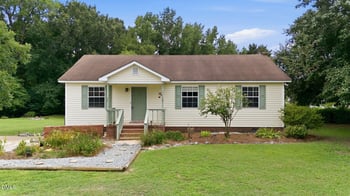 3805 Manor Dr, Clayton, NC 27520