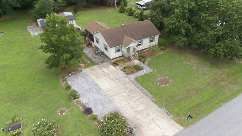 3805 Manor Dr, Clayton, NC 27520