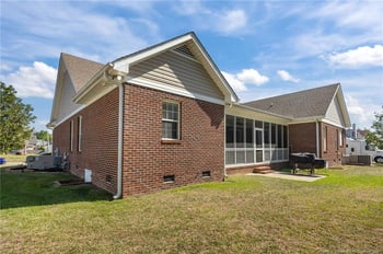 3805 Sunchase Dr, Fayetteville, NC 28306