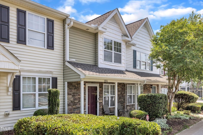 3806 Bison Hill Ln, Raleigh, NC 27604