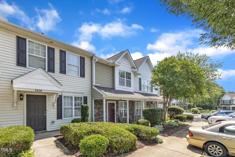3806 Bison Hill Ln, Raleigh, NC 27604