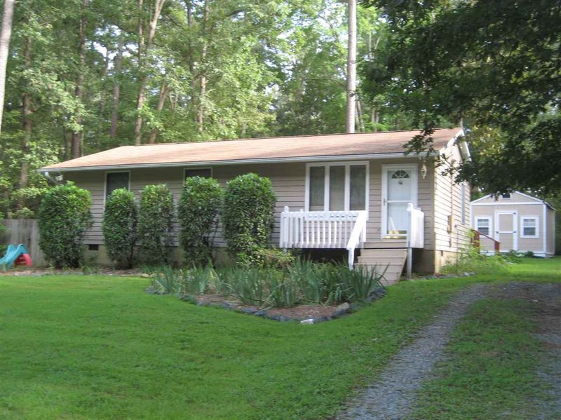 3806 Foxfire Dr, Chapel Hill, NC 27516
