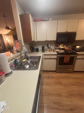 3806 Grey Harbor Dr #204, Raleigh, NC 27616