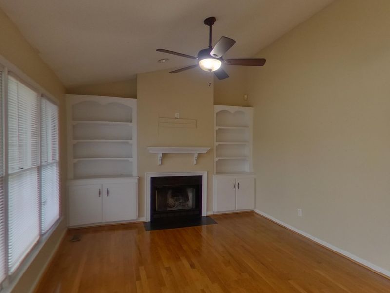3807 Constance Rd, Hope Mills, NC 28348