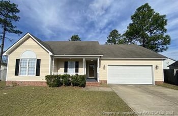 3808 Raider Ct, Hope Mills, NC 28348