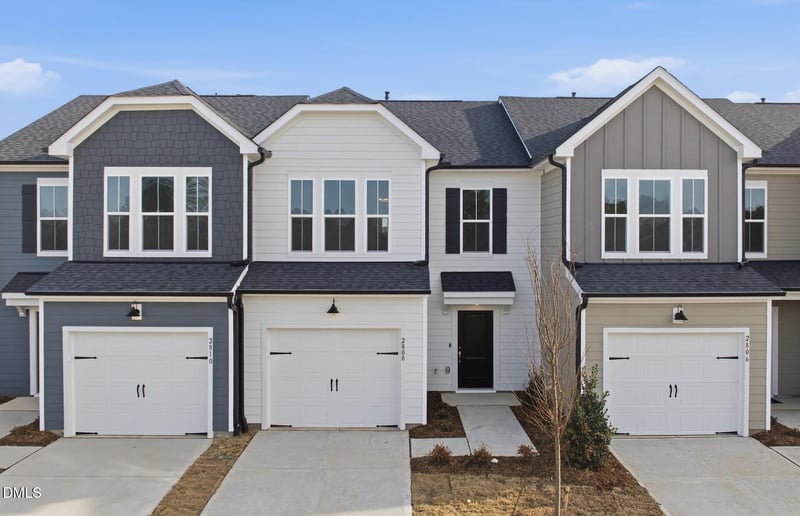 3808 Rodeo Ct, Willow Springs, NC 27592