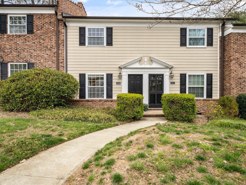 3809 Browning Pl, Raleigh, NC 27609