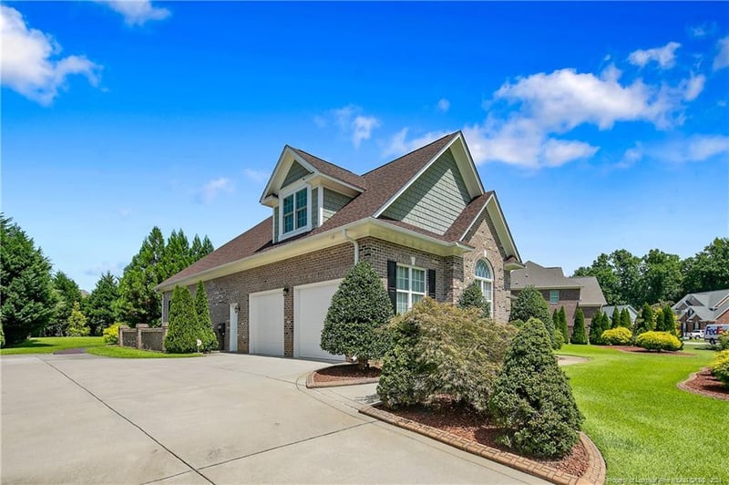 3809 Chadbourne Dr, Fayetteville, NC 28312