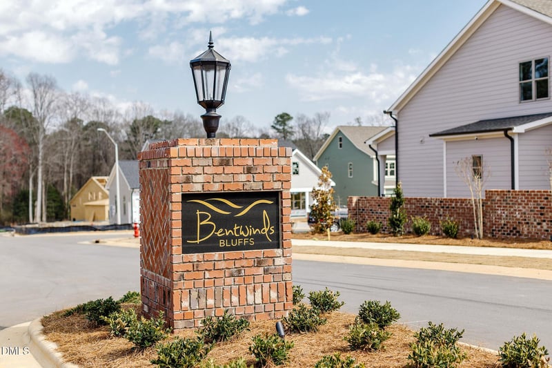 3809 Fairway View Dr, Fuquay Varina, NC 27526