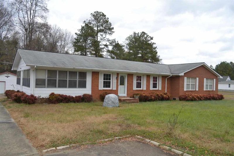 3809 Quarry Rd, Zebulon, NC 27597