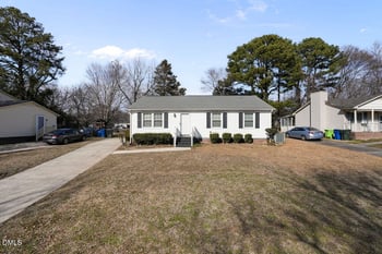3809 Summer Pl, Raleigh, NC 27604