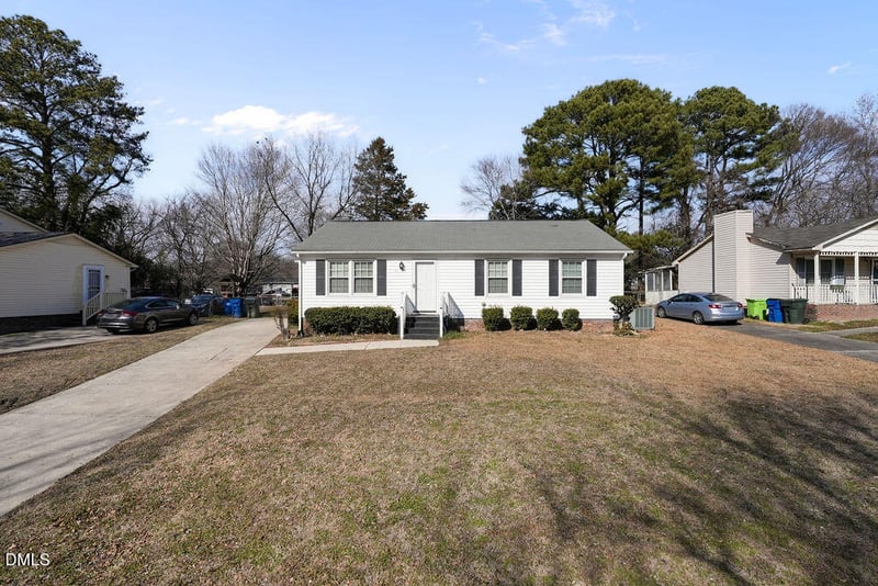3809 Summer Pl, Raleigh, NC 27604
