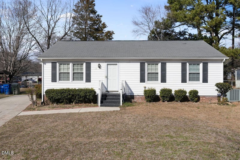 3809 Summer Pl, Raleigh, NC 27604