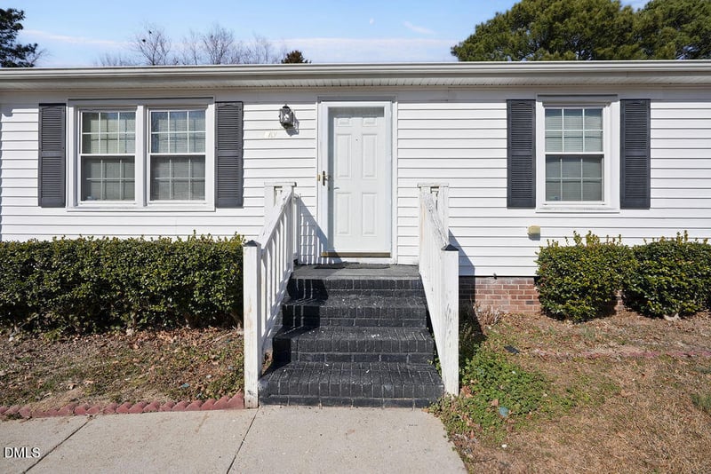 3809 Summer Pl, Raleigh, NC 27604