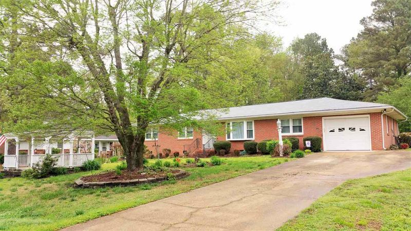 3809 Wester Rd, Raleigh, NC 27604