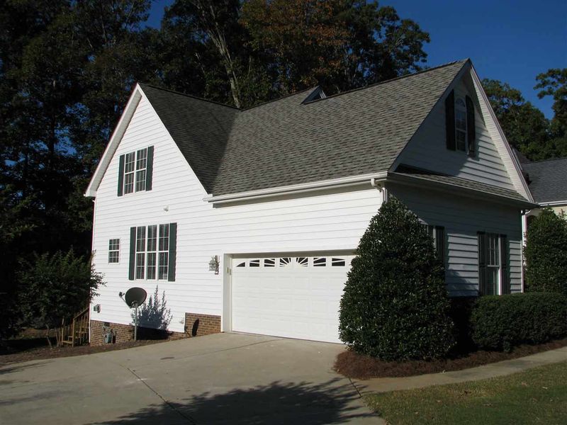 381 Chatham Forest Dr, Pittsboro, NC 27312