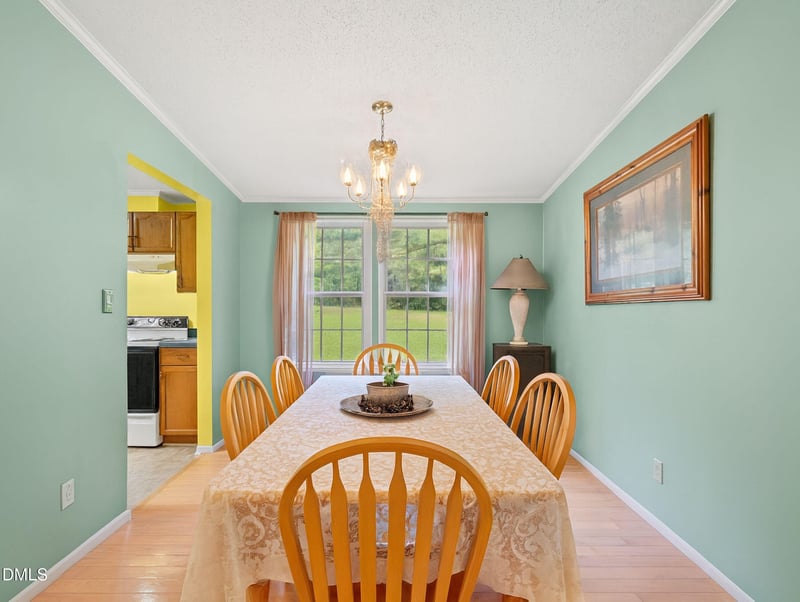 381 Dewar St, Fuquay Varina, NC 27526