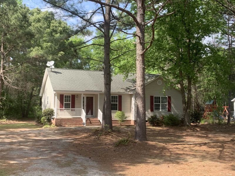 381 Parrish Farm Ln, Benson, NC 27504