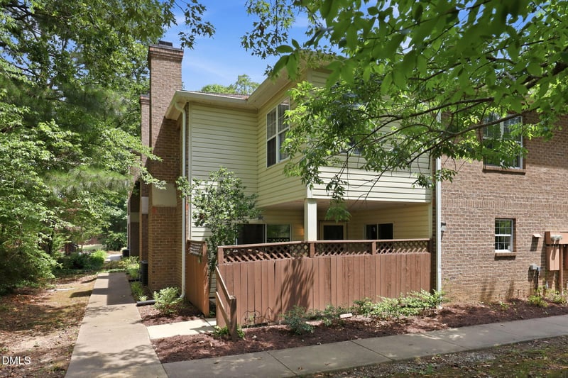 381 Summerwalk Cir, Chapel Hill, NC 27517