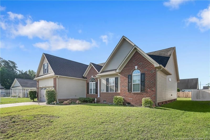 3811 Briargate Ln, Fayetteville, NC 28314
